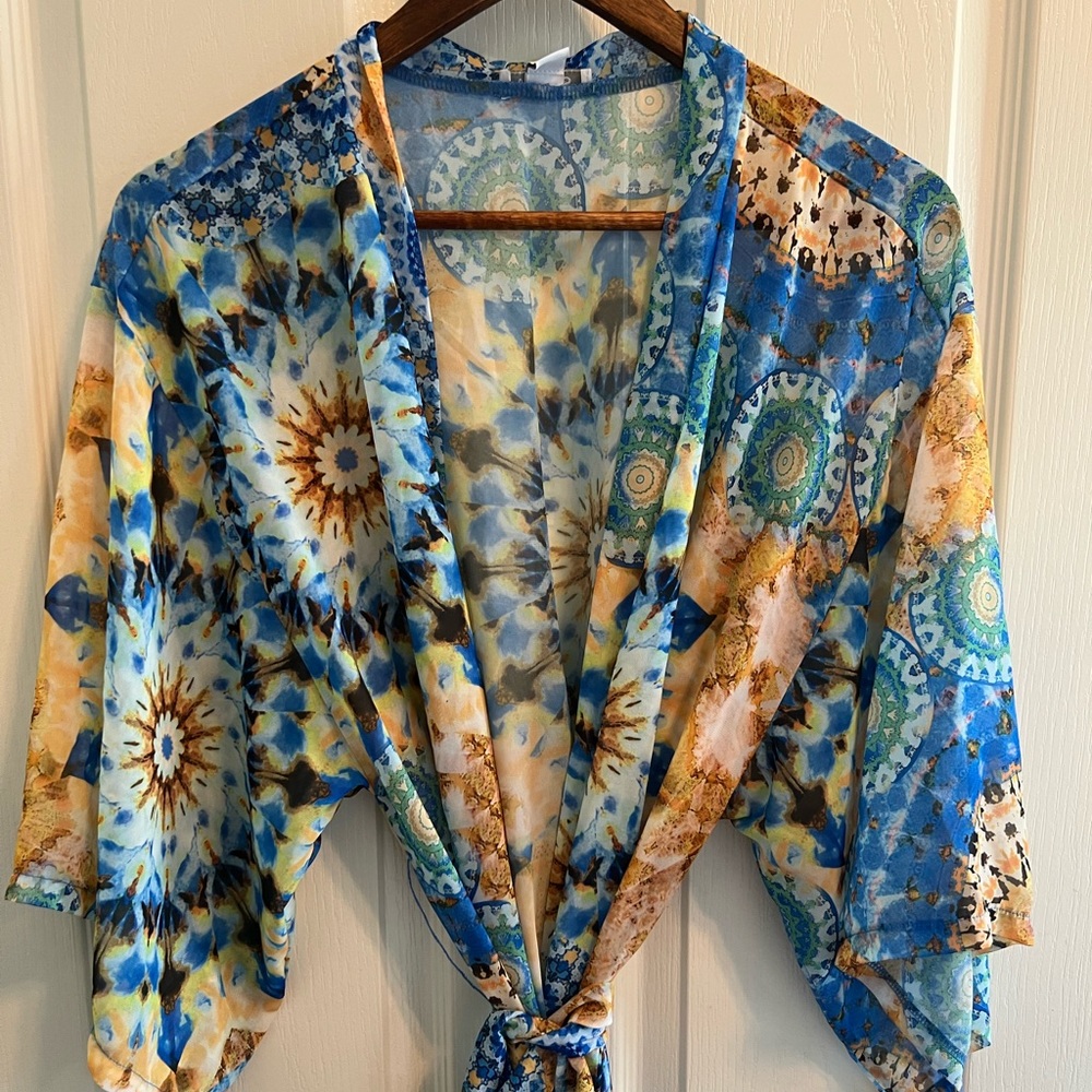 Gorgeous Venus robe/ swimsuit cover up